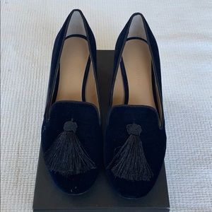 Banana Republic Glam Mid Heel navy velvet size 8